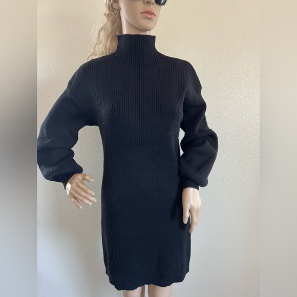 NWT- New With Tags Women’s Mock Neck Black Sweater Dress Size Small - Picture 8 of 11
